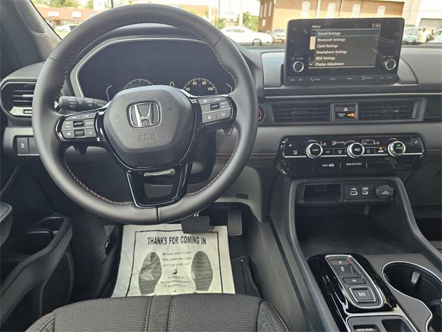 new 2025 Honda Pilot car, priced at $43,750