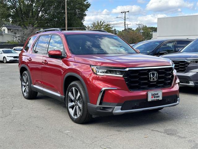 new 2025 Honda Pilot car, priced at $51,450