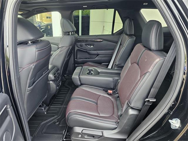 new 2025 Honda Pilot car, priced at $55,870