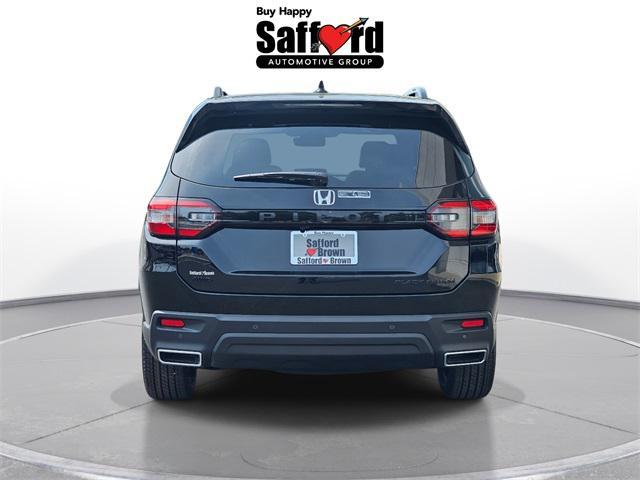 new 2025 Honda Pilot car, priced at $55,870
