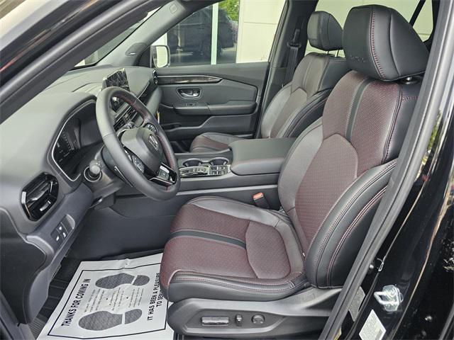 new 2025 Honda Pilot car, priced at $55,870