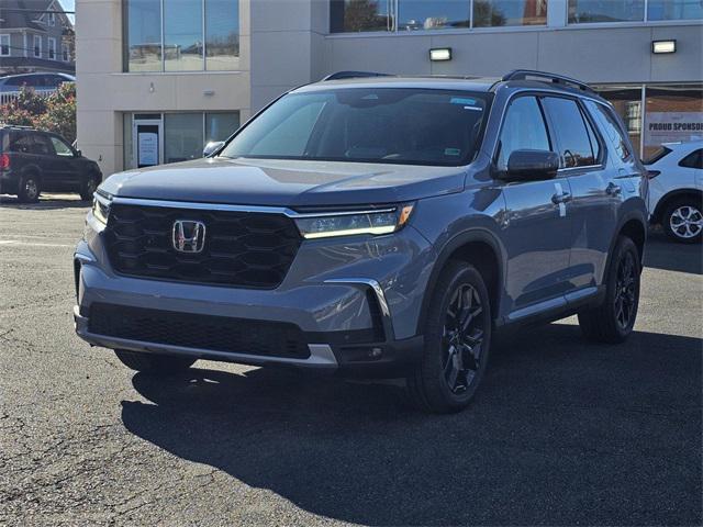 new 2025 Honda Pilot car, priced at $53,545