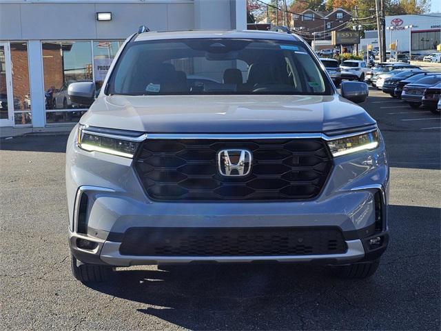 new 2025 Honda Pilot car, priced at $53,545