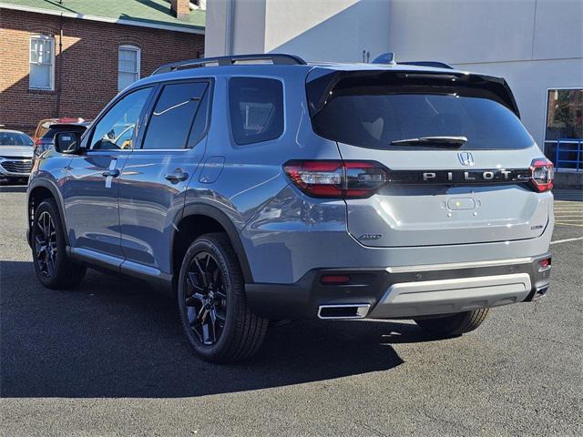 new 2025 Honda Pilot car, priced at $53,545