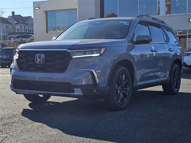 new 2025 Honda Pilot car, priced at $53,545