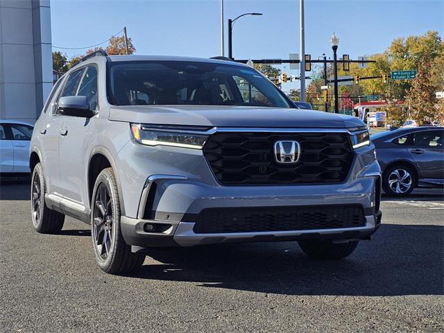 new 2025 Honda Pilot car, priced at $53,545