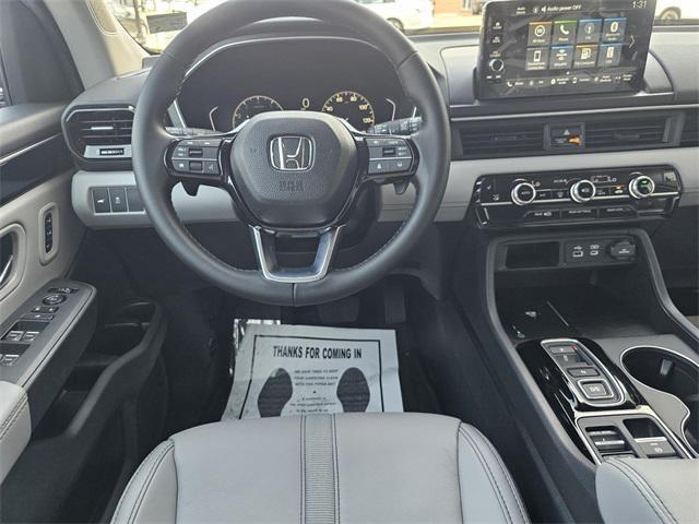 new 2025 Honda Pilot car, priced at $47,620