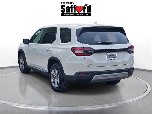 new 2025 Honda Pilot car, priced at $48,075