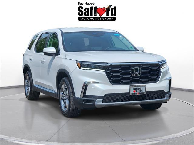 new 2025 Honda Pilot car, priced at $48,075