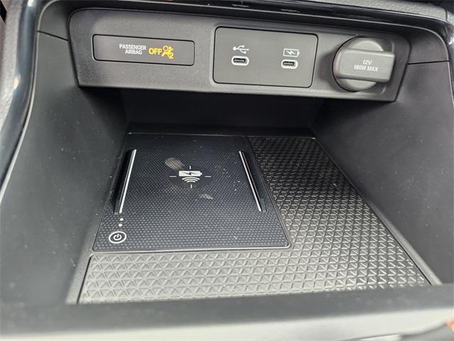 new 2026 Honda CR-V Hybrid car, priced at $43,425