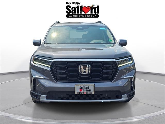 new 2025 Honda Pilot car, priced at $54,530