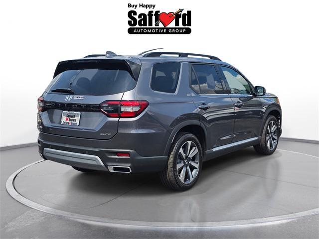 new 2025 Honda Pilot car, priced at $54,530