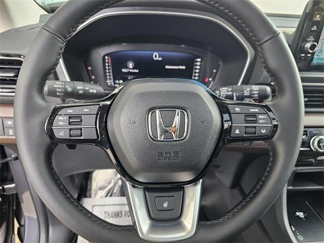 new 2025 Honda Pilot car, priced at $54,530