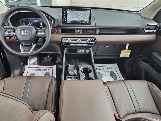 new 2025 Honda Pilot car, priced at $54,530