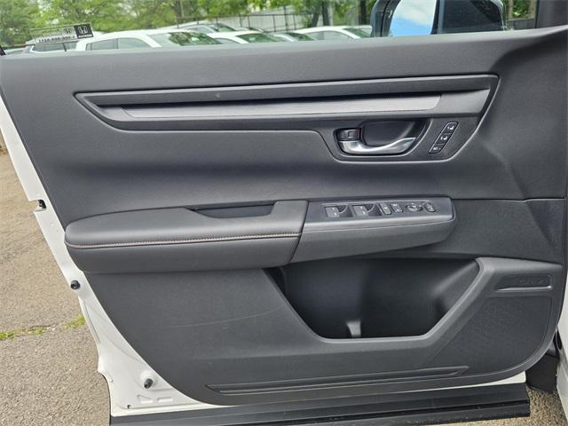 new 2025 Honda CR-V Hybrid car, priced at $41,000