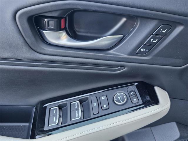 new 2025 Honda Accord Hybrid car, priced at $42,200