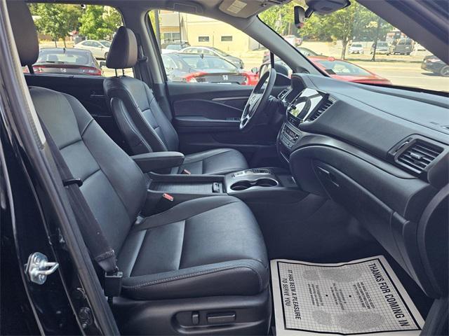 used 2022 Honda Pilot car, priced at $34,104