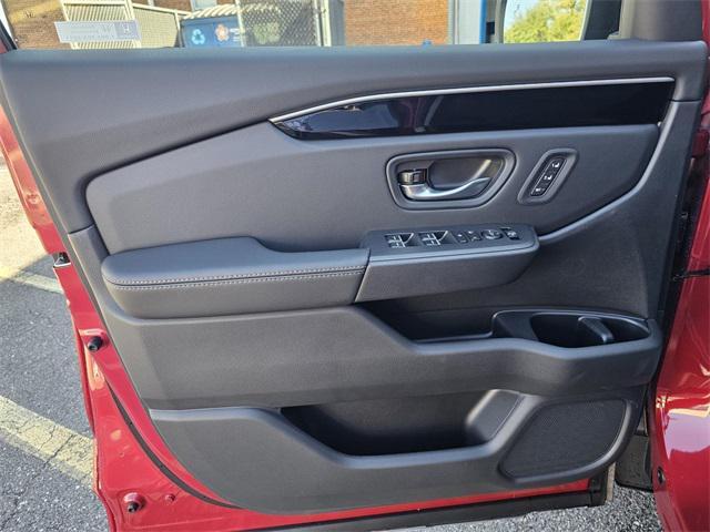 new 2025 Honda Pilot car, priced at $53,545