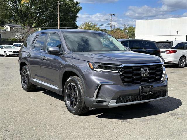 new 2025 Honda Pilot car, priced at $48,895