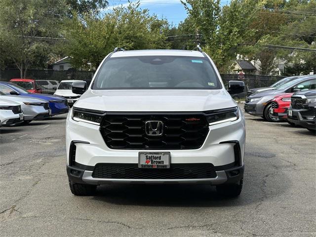 new 2025 Honda Pilot car, priced at $51,250