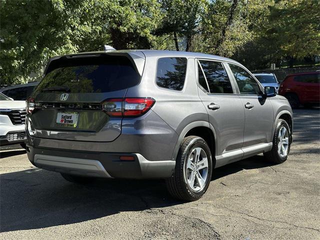 new 2025 Honda Pilot car, priced at $47,725