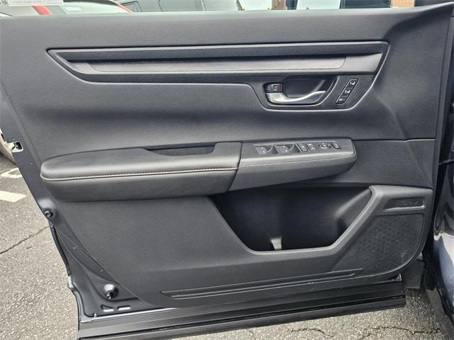 used 2025 Honda CR-V Hybrid car, priced at $38,052