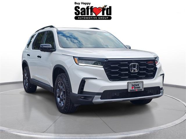 new 2025 Honda Pilot car, priced at $48,985