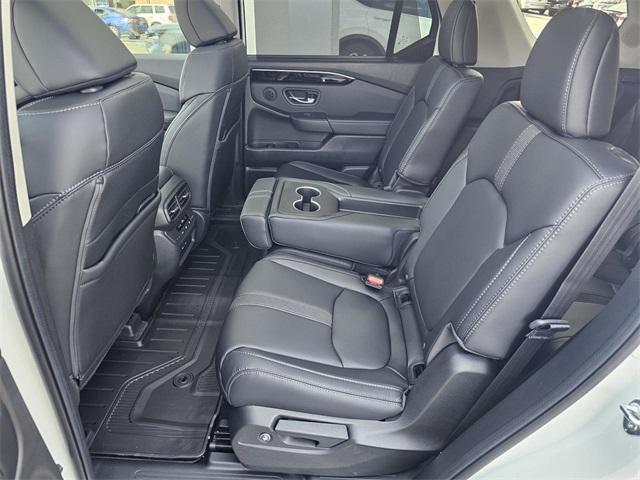 new 2025 Honda Pilot car, priced at $51,345