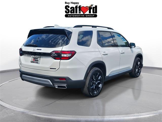new 2025 Honda Pilot car, priced at $51,345