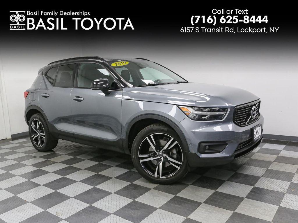 used 2019 Volvo XC40 car
