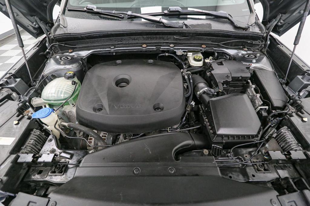 used 2019 Volvo XC40 car, priced at $16,707