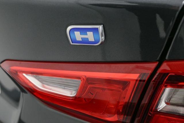 used 2018 Chevrolet Malibu Hybrid car, priced at $12,077