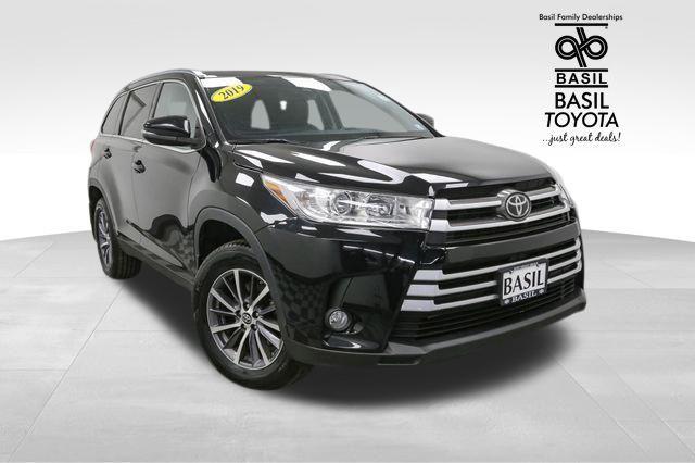 used 2019 Toyota Highlander car, priced at $26,204