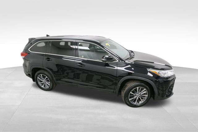 used 2019 Toyota Highlander car, priced at $26,204