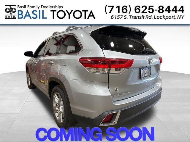 used 2017 Toyota Highlander car, priced at $26,324