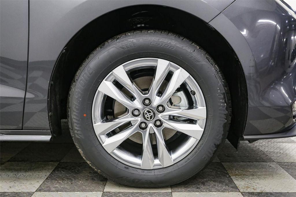 new 2025 Toyota Sienna car