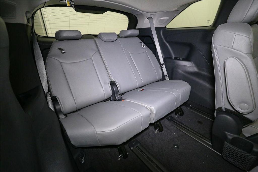 new 2025 Toyota Sienna car