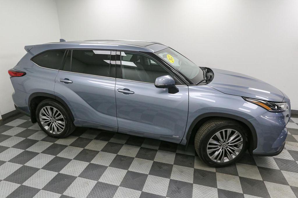 used 2022 Toyota Highlander Hybrid car, priced at $45,999