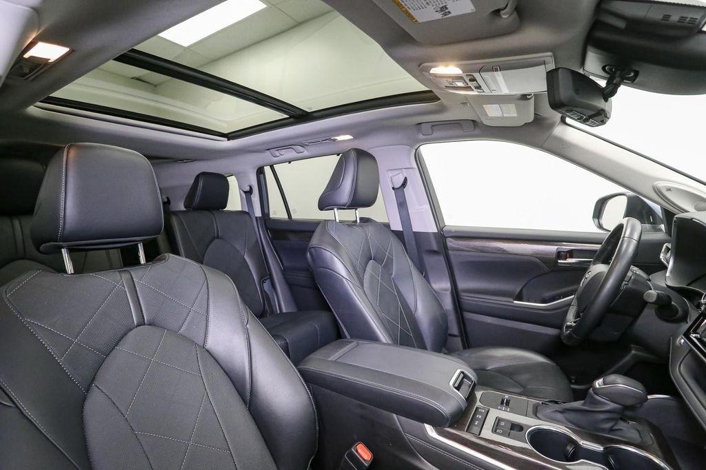 used 2022 Toyota Highlander Hybrid car, priced at $45,999
