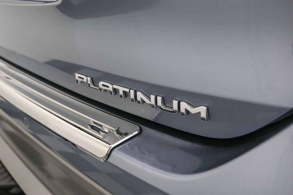 used 2022 Toyota Highlander Hybrid car, priced at $45,999