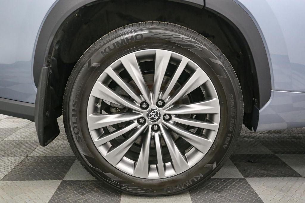 used 2022 Toyota Highlander Hybrid car, priced at $45,999