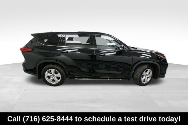 used 2022 Toyota Highlander car, priced at $33,470