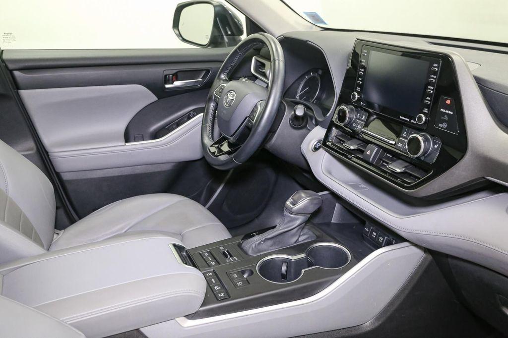 used 2021 Toyota Highlander car
