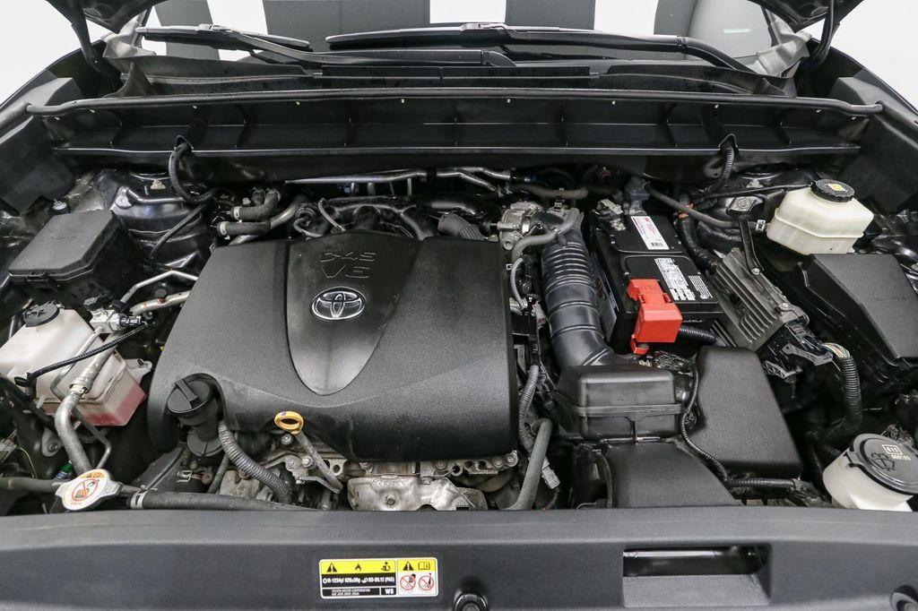 used 2021 Toyota Highlander car