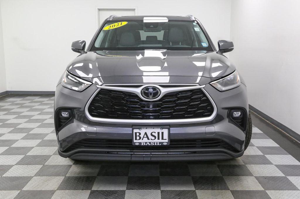 used 2021 Toyota Highlander car