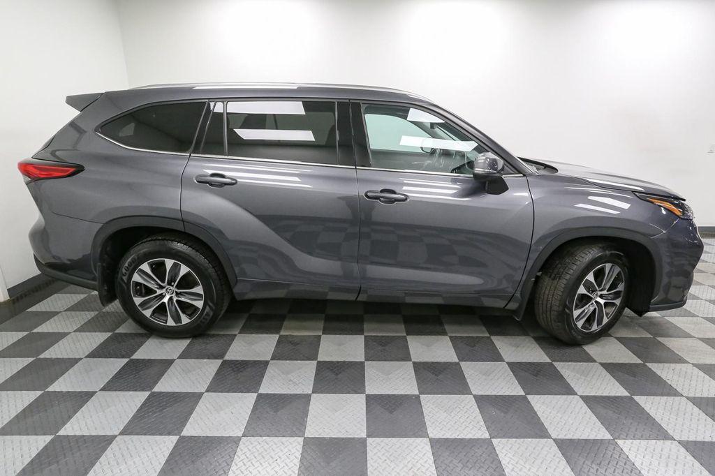 used 2021 Toyota Highlander car