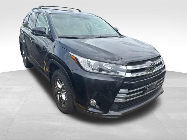 used 2018 Toyota Highlander car, priced at $26,345