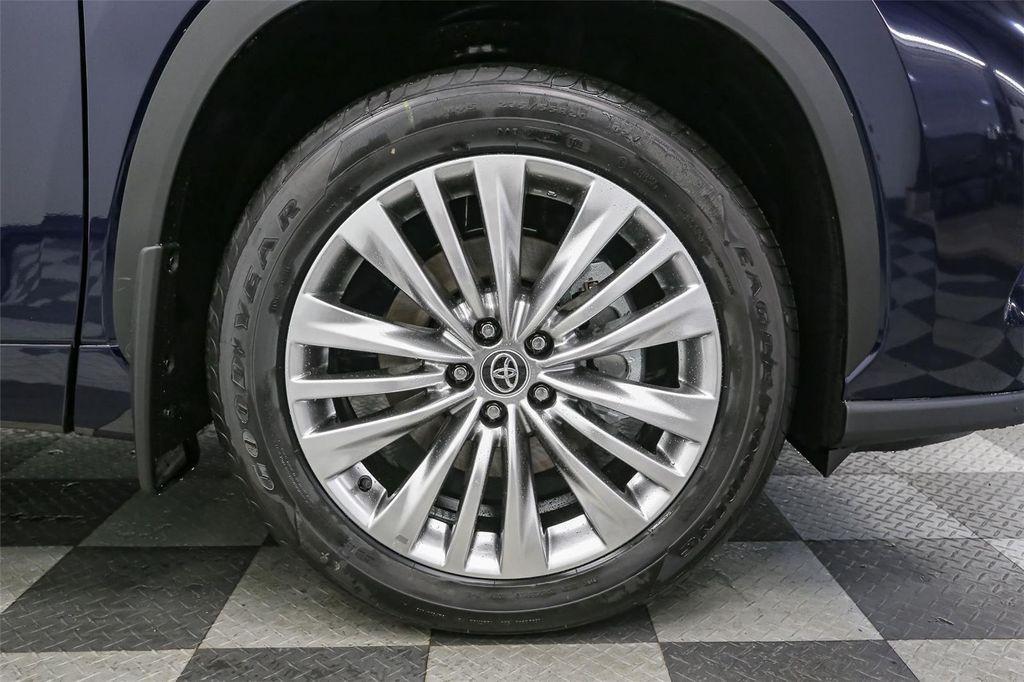 new 2025 Toyota Highlander car, priced at $54,948