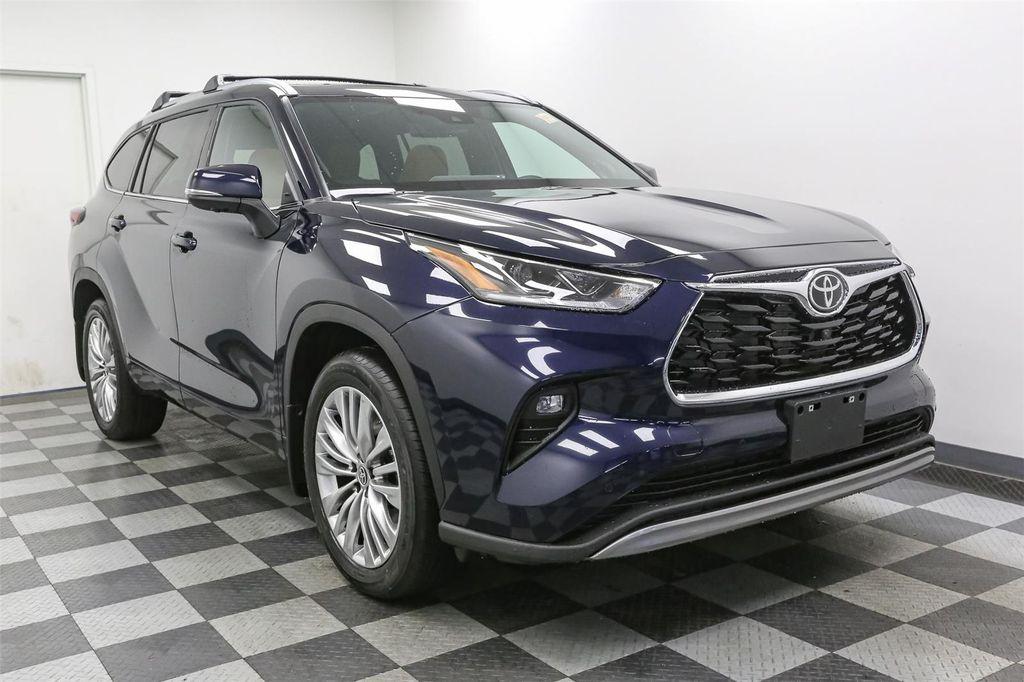 new 2025 Toyota Highlander car, priced at $54,948