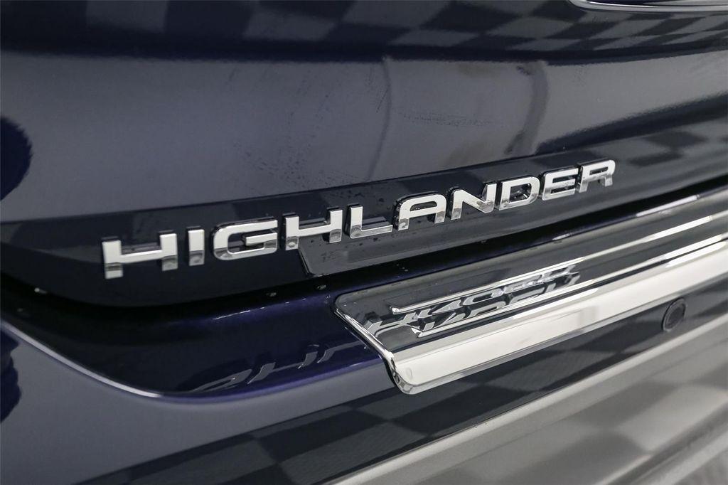 new 2025 Toyota Highlander car, priced at $54,948